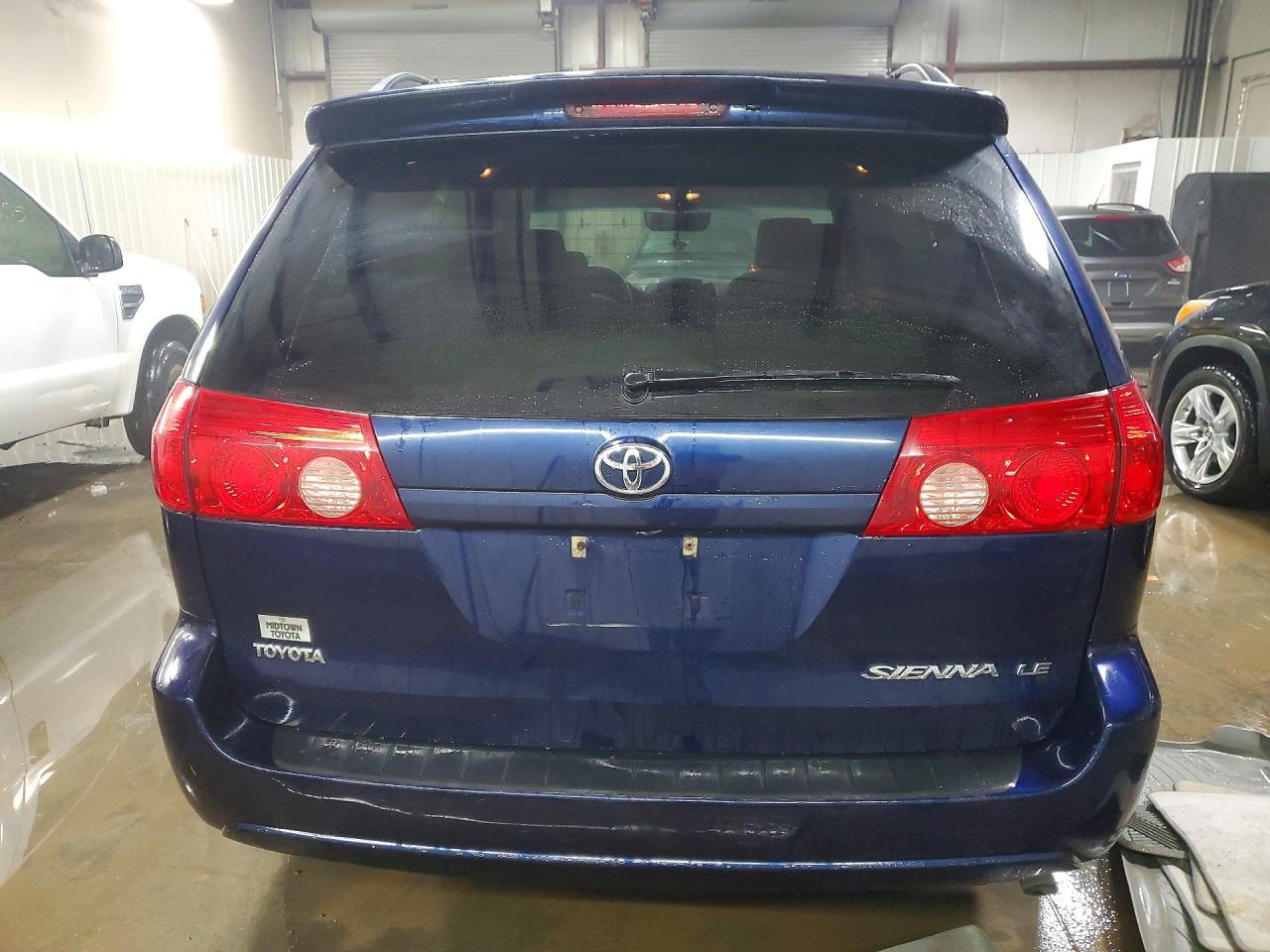 2007 TOYOTA SIENNA