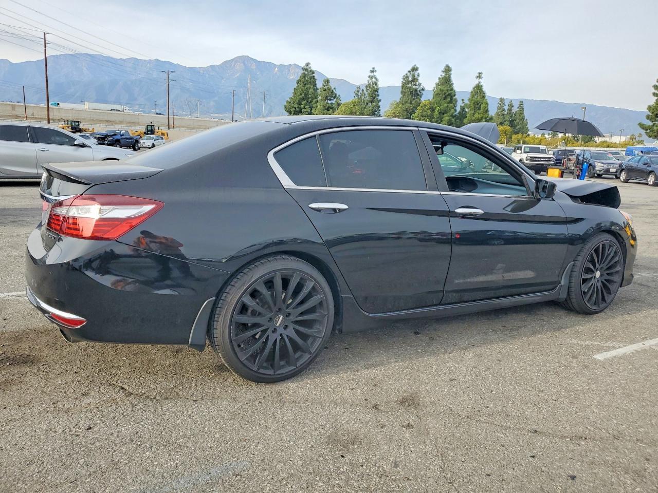 2016 HONDA ACCORD