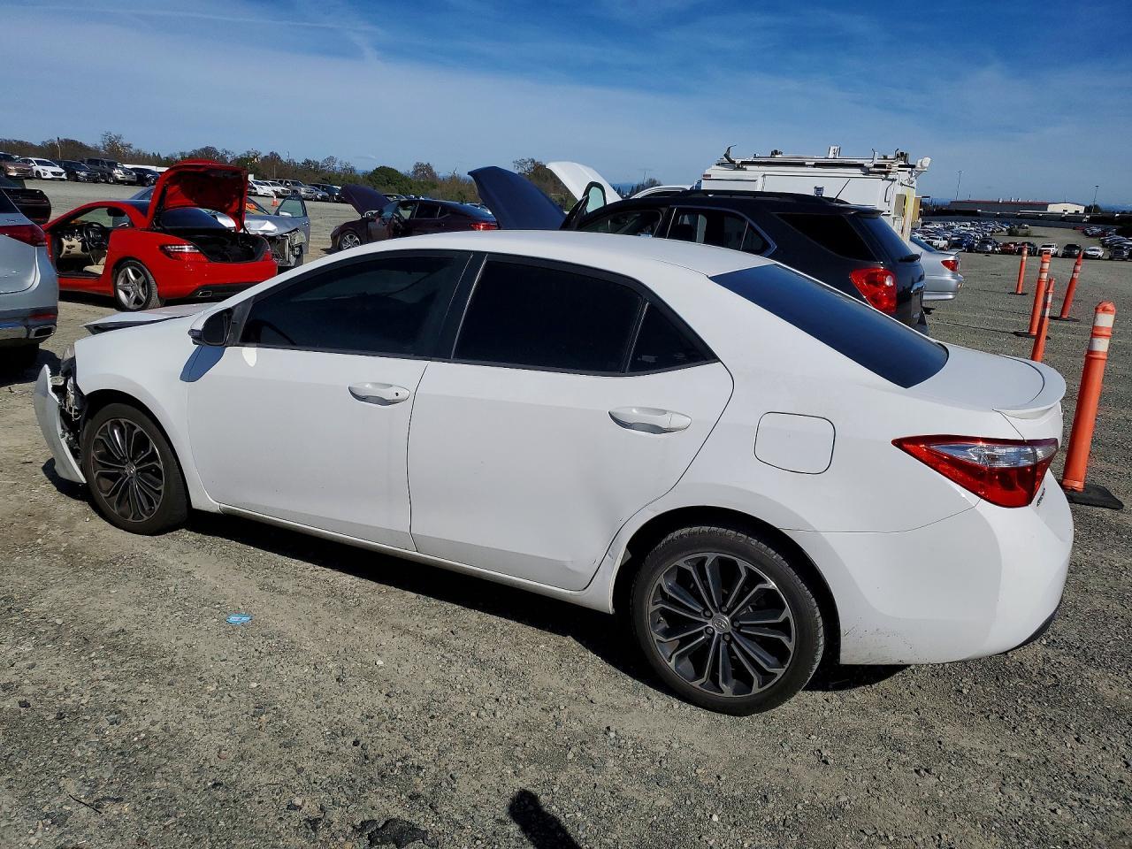 2015 TOYOTA COROLLA