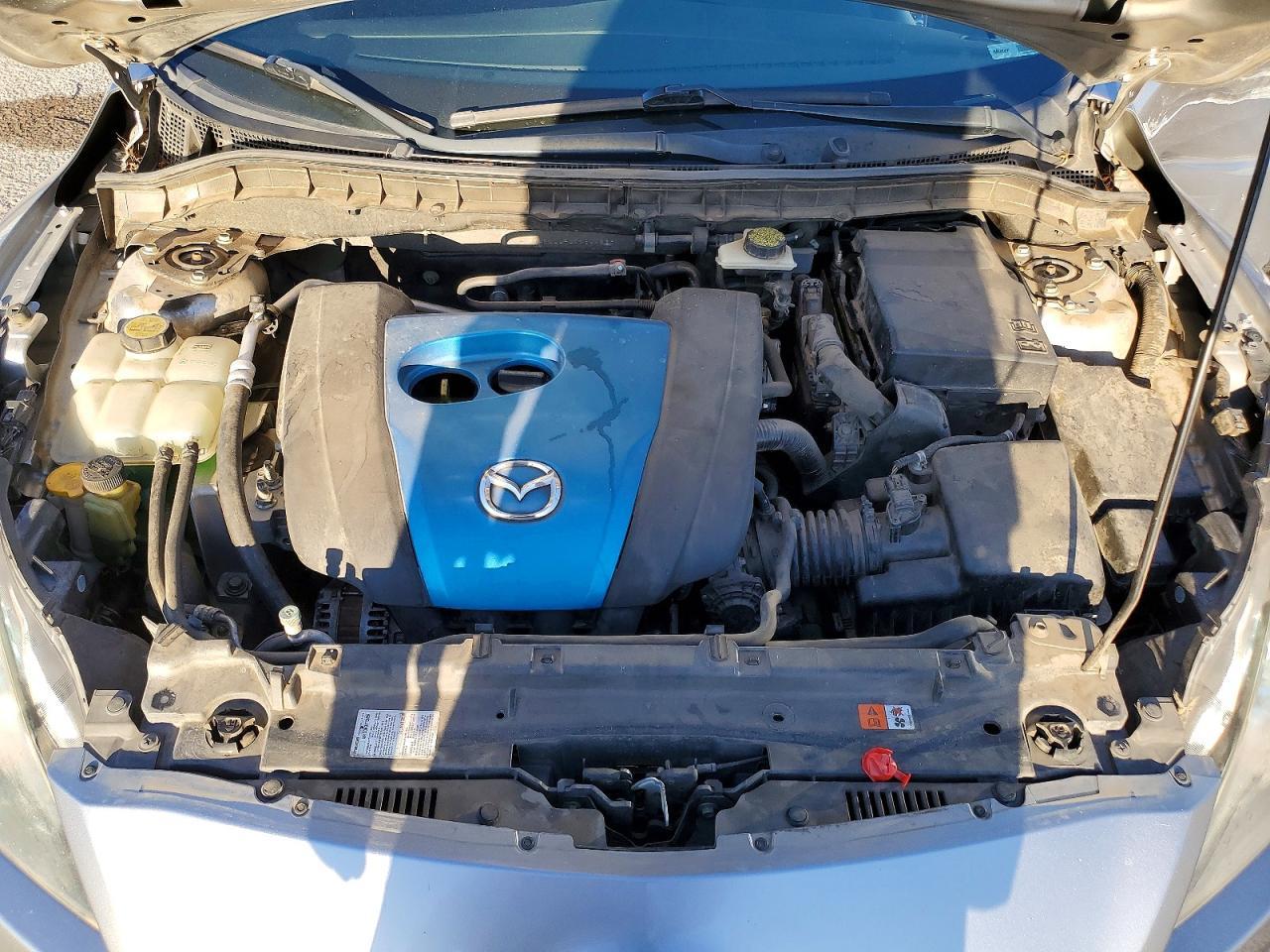 2013 MAZDA 3