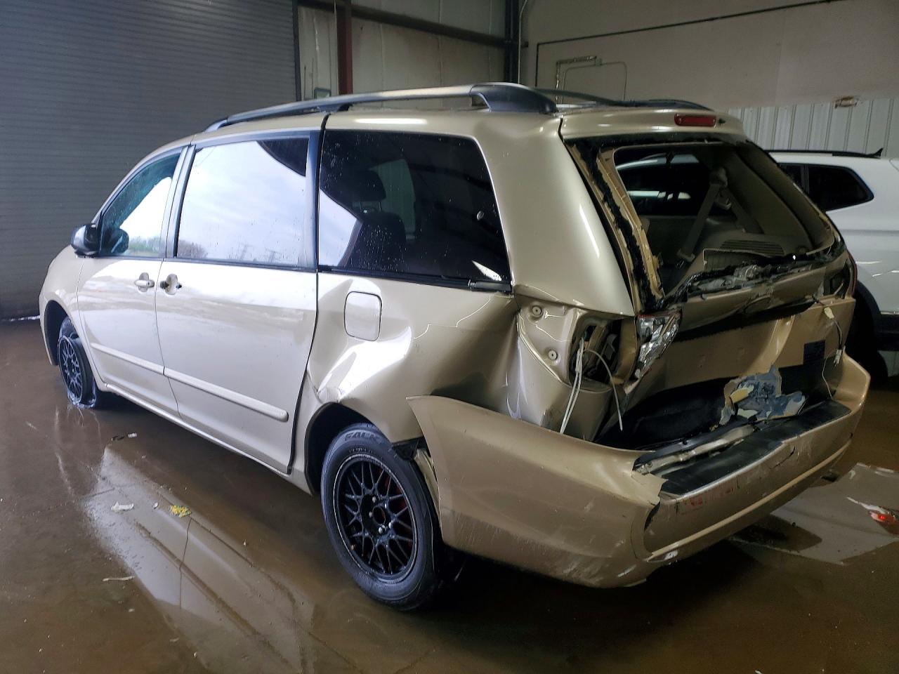 2006 TOYOTA SIENNA