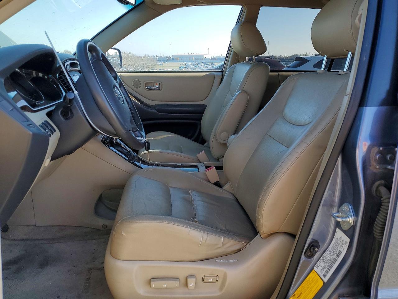 2003 TOYOTA HIGHLANDER