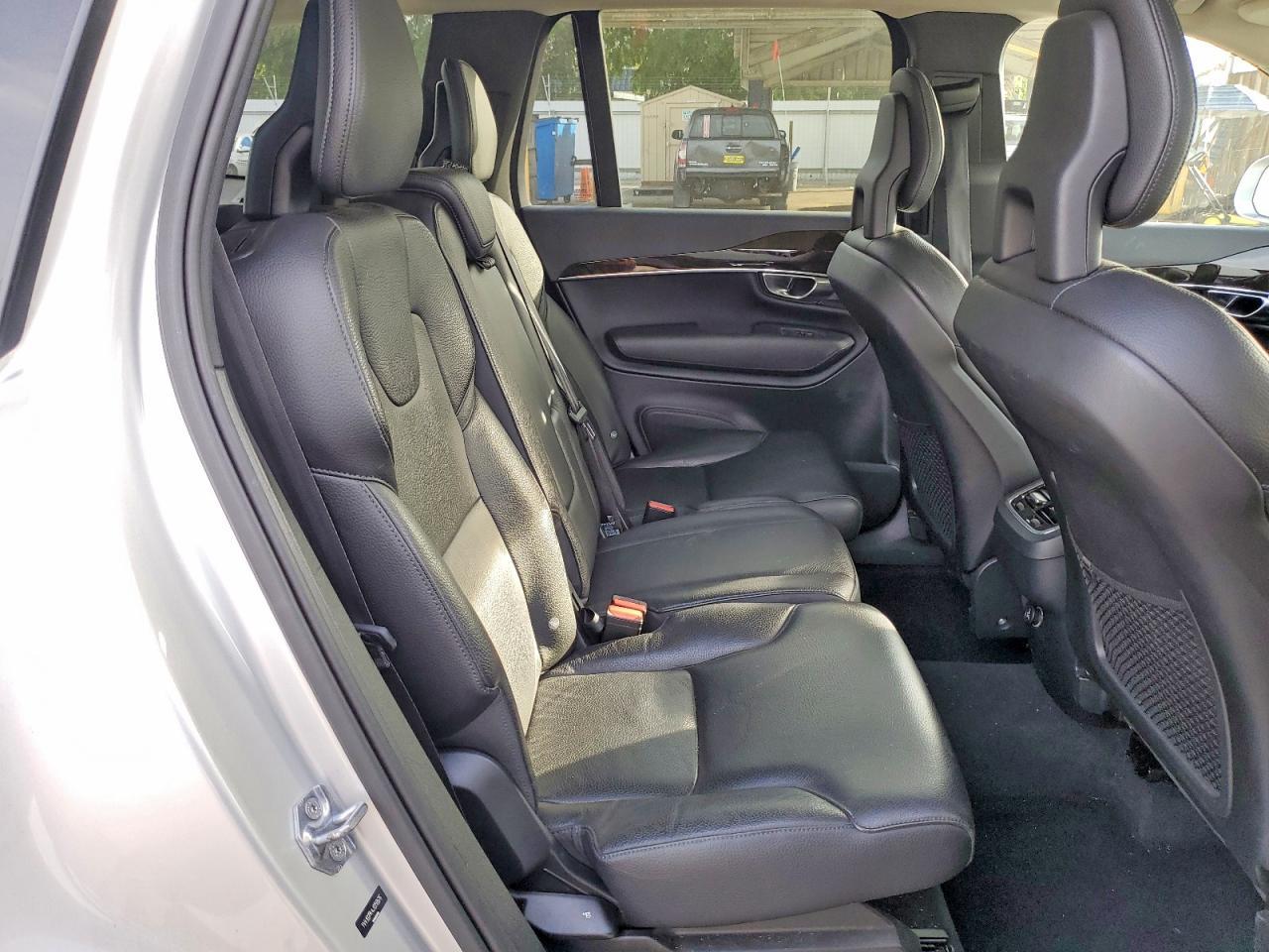 2018 VOLVO XC90