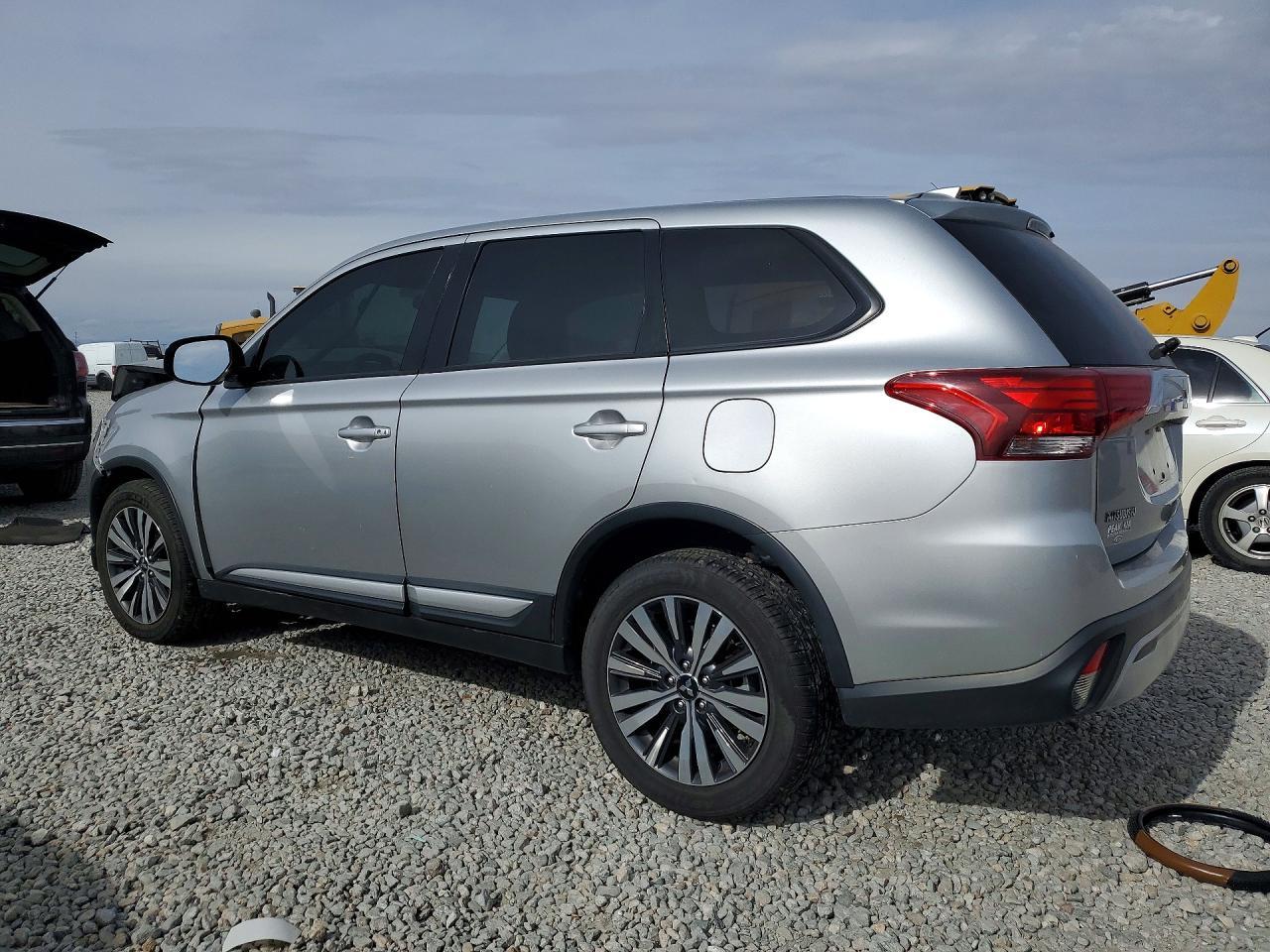 2019 MITSUBISHI outlander