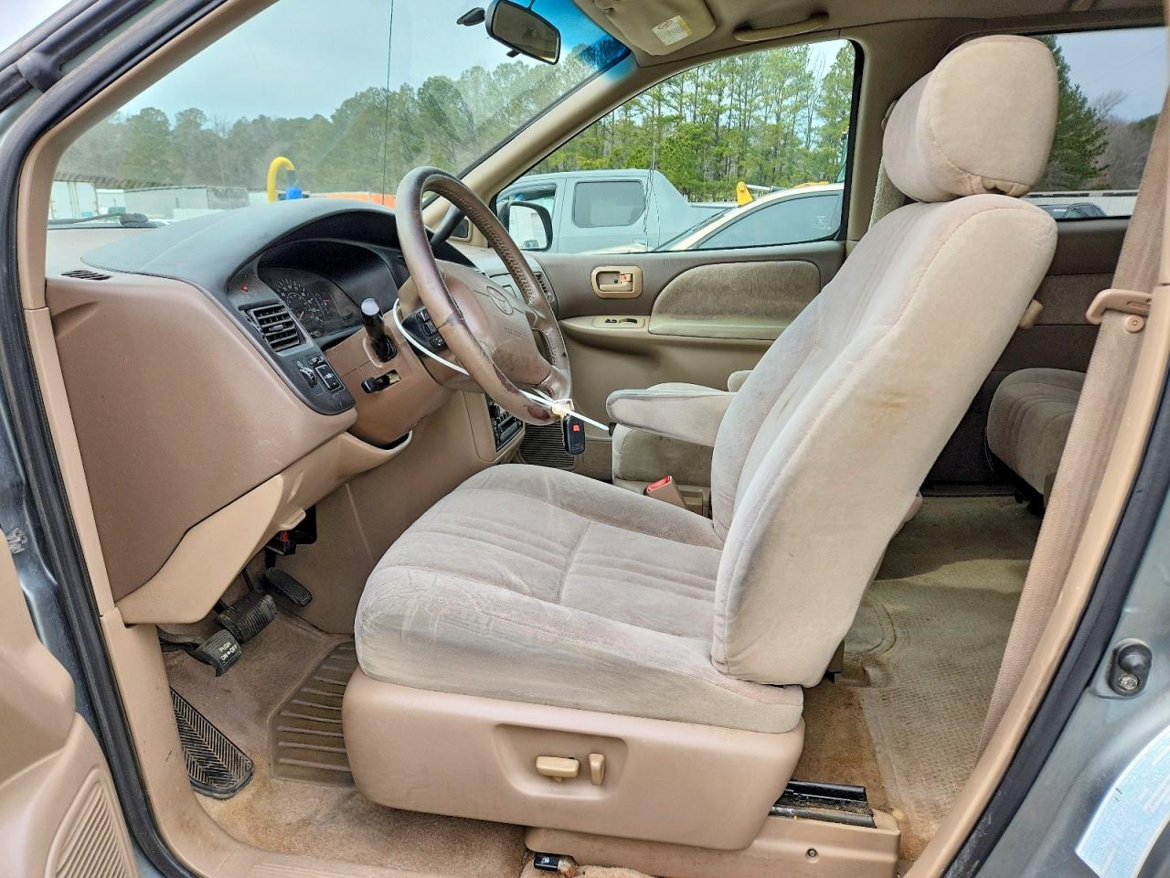 2000 TOYOTA SIENNA