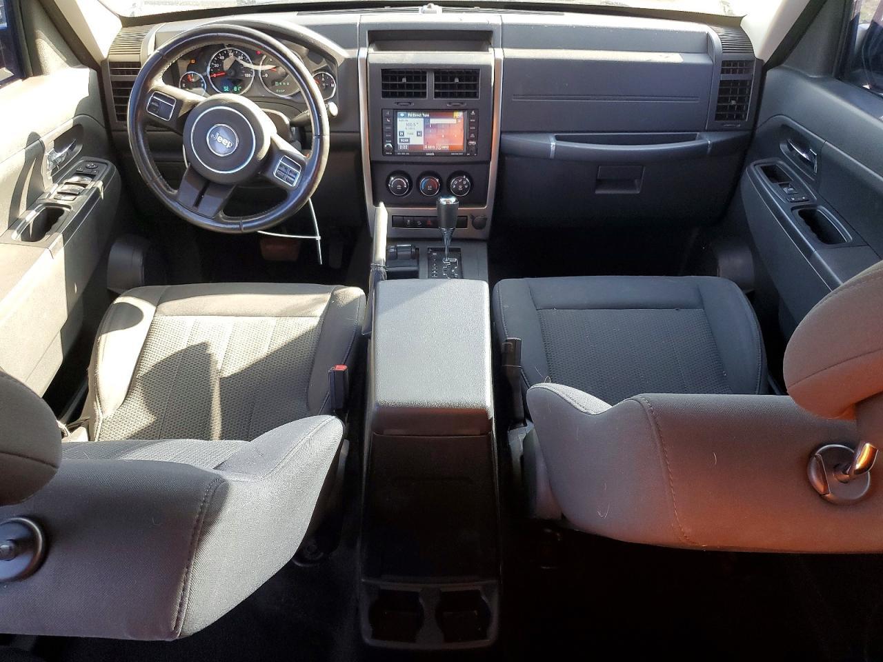 2011 JEEP Liberty