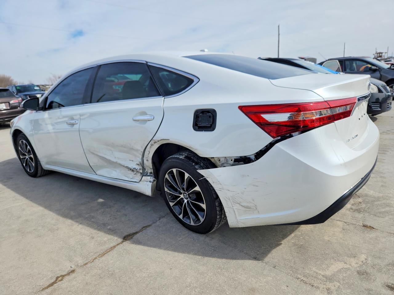 2017 TOYOTA Avalon
