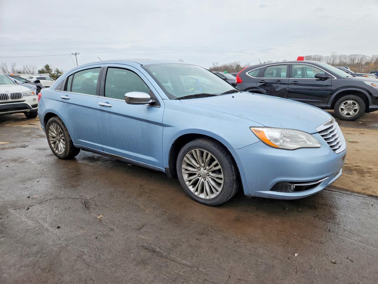 2012 CHRYSLER 200