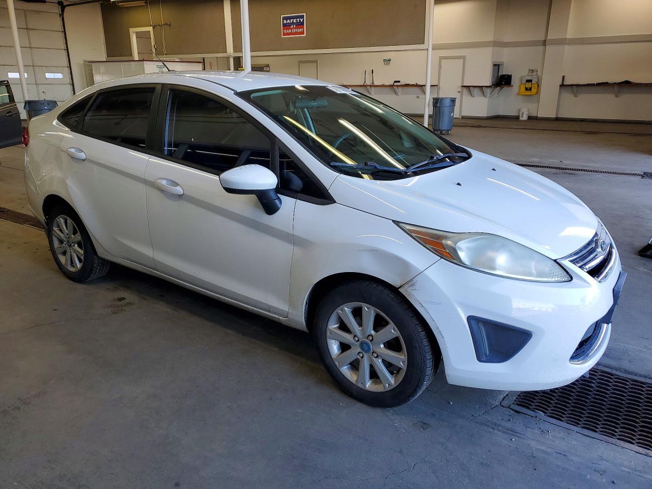 2012 FORD Fiesta