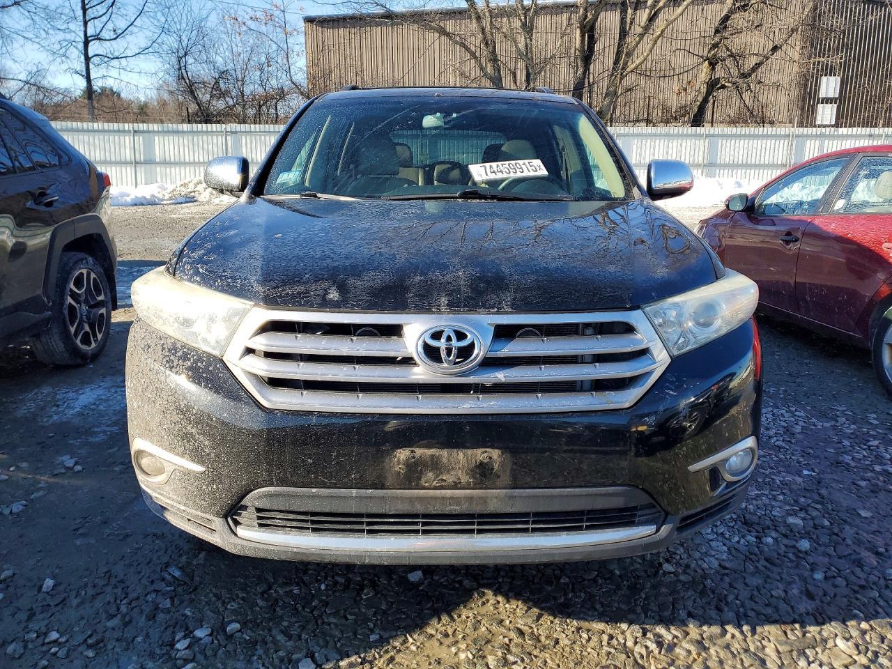 2013 TOYOTA HIGHLANDER