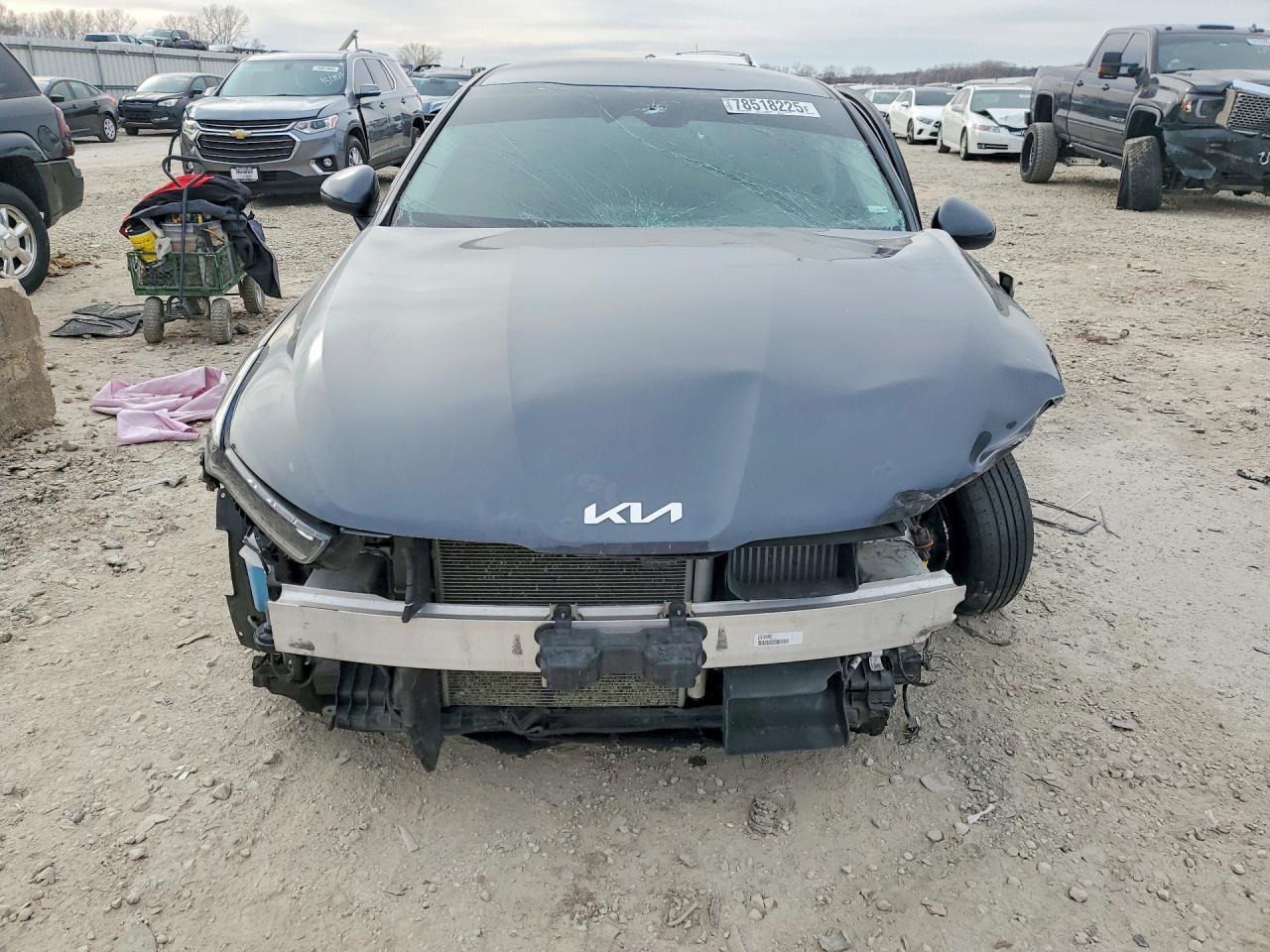 2022 KIA K5