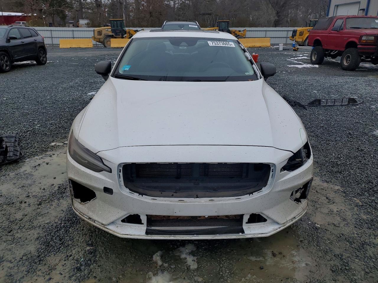 2021 VOLVO S60