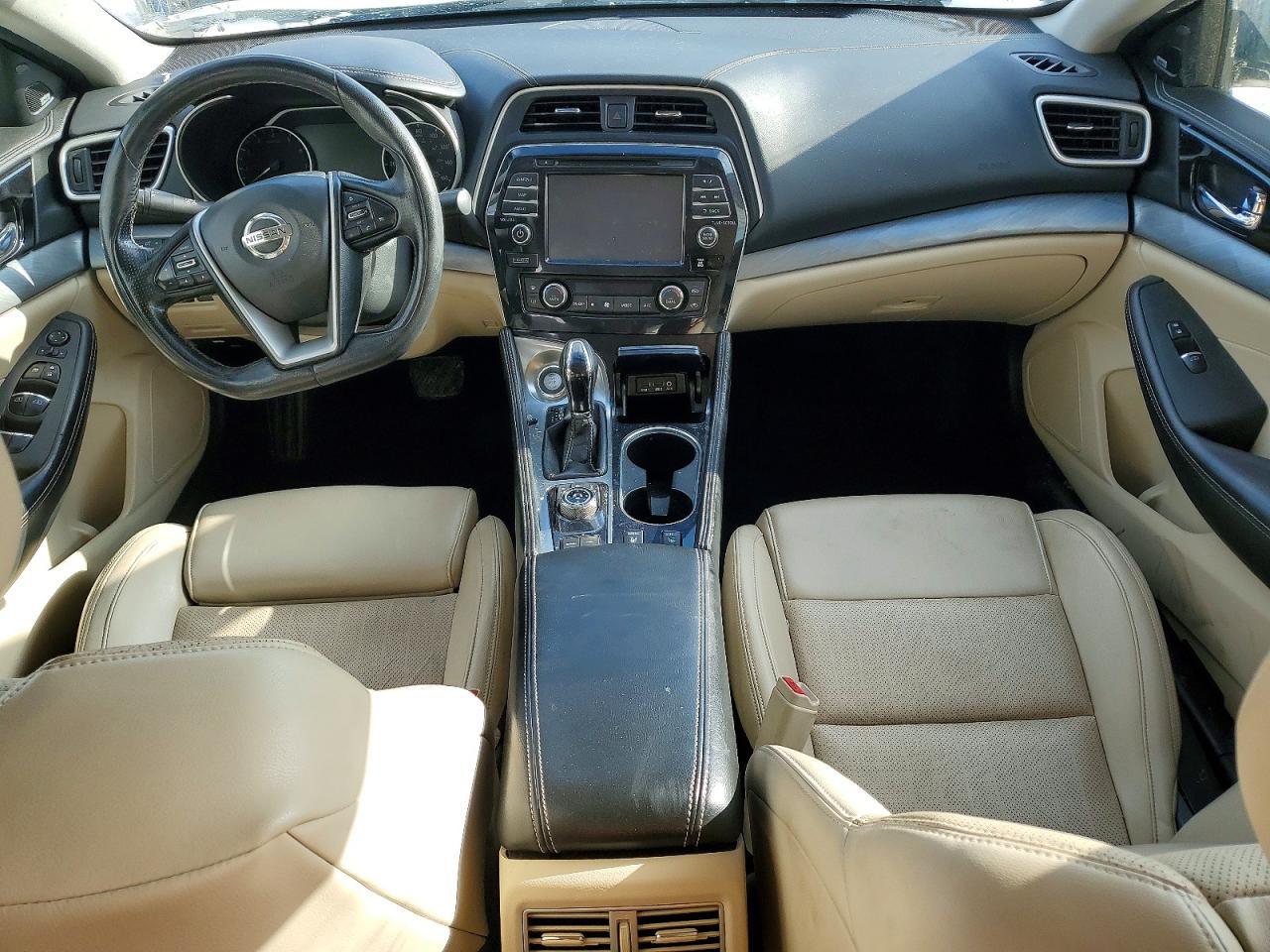2017 NISSAN Maxima