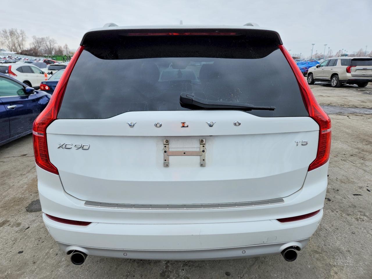 2019 VOLVO XC90