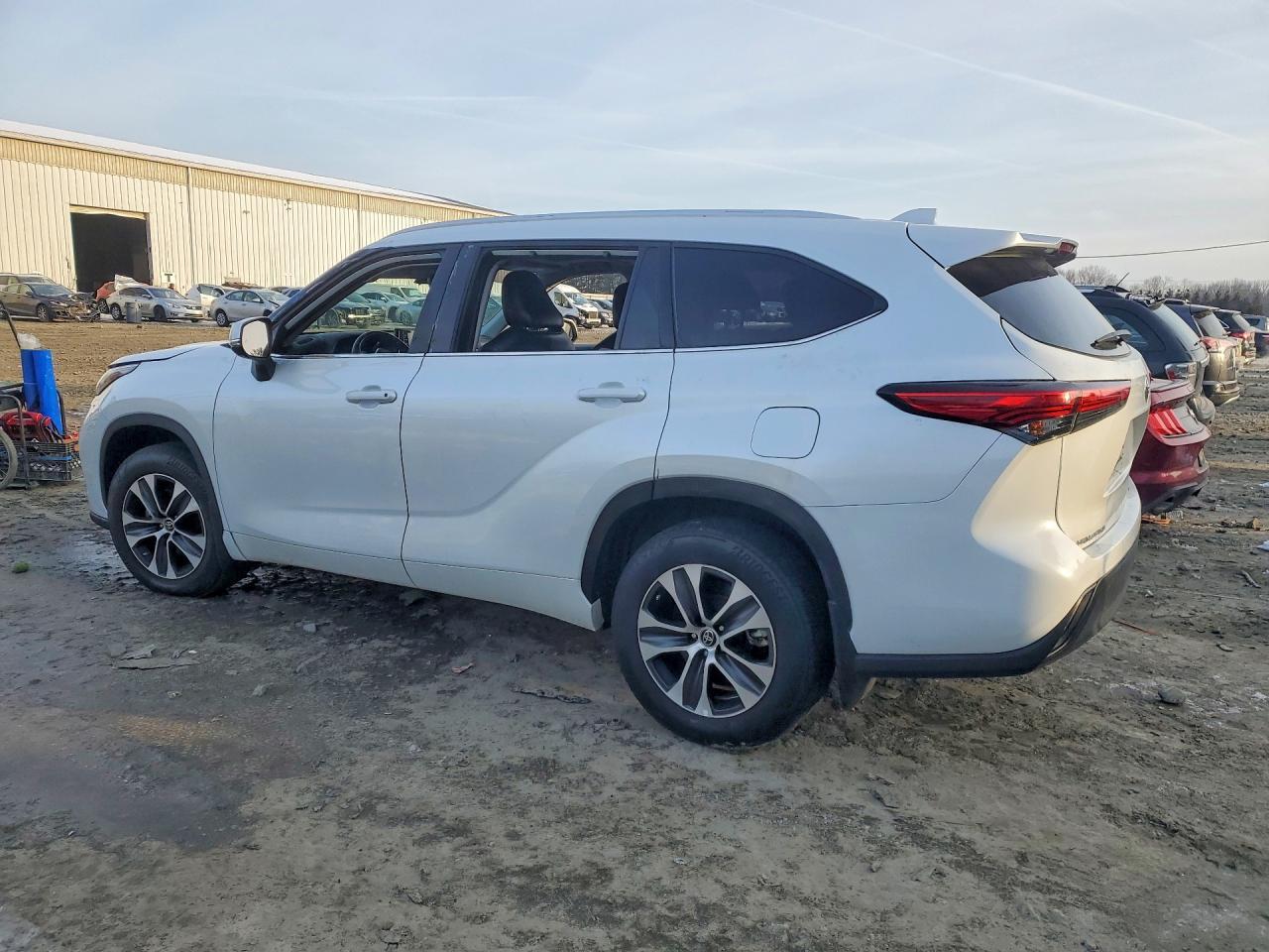 2022 TOYOTA HIGHLANDER