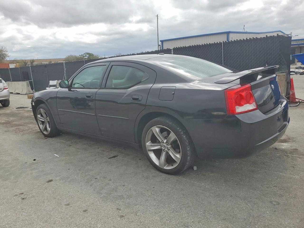 2010 DODGE CHARGER