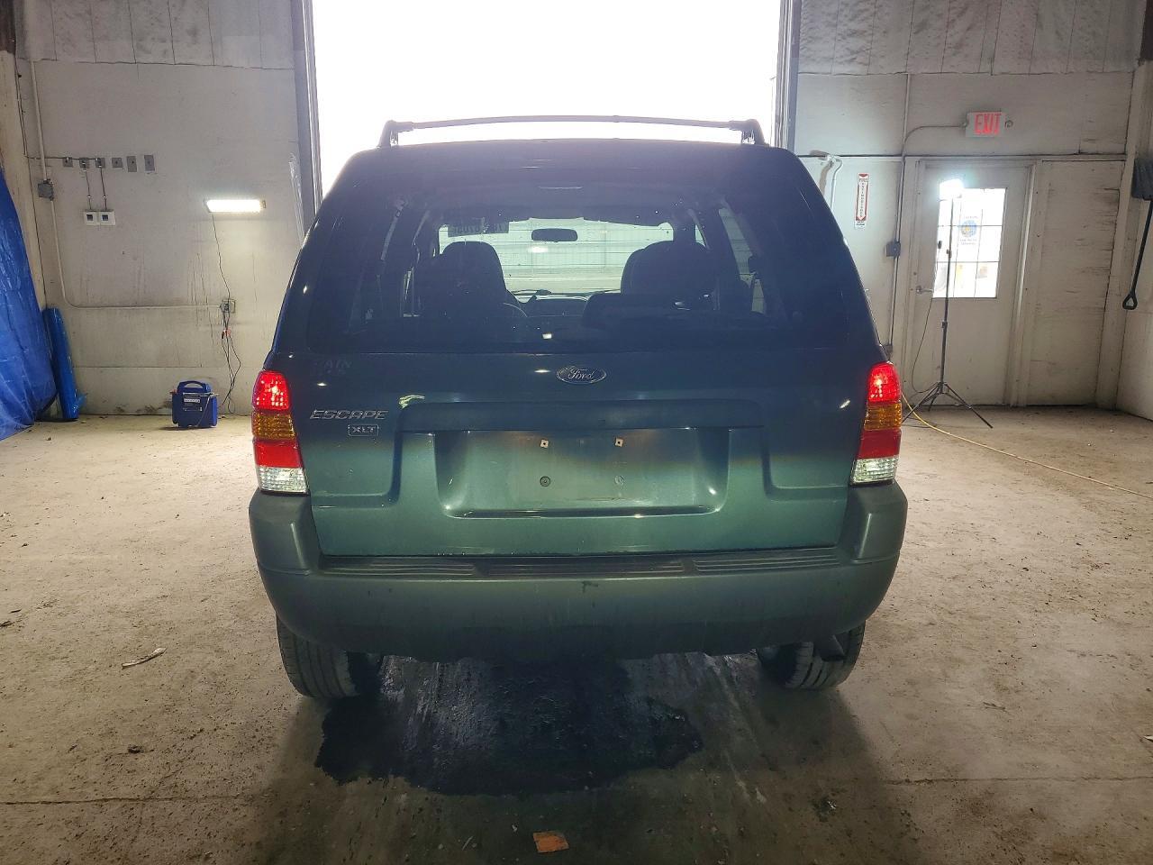 2003 FORD ESCAPE