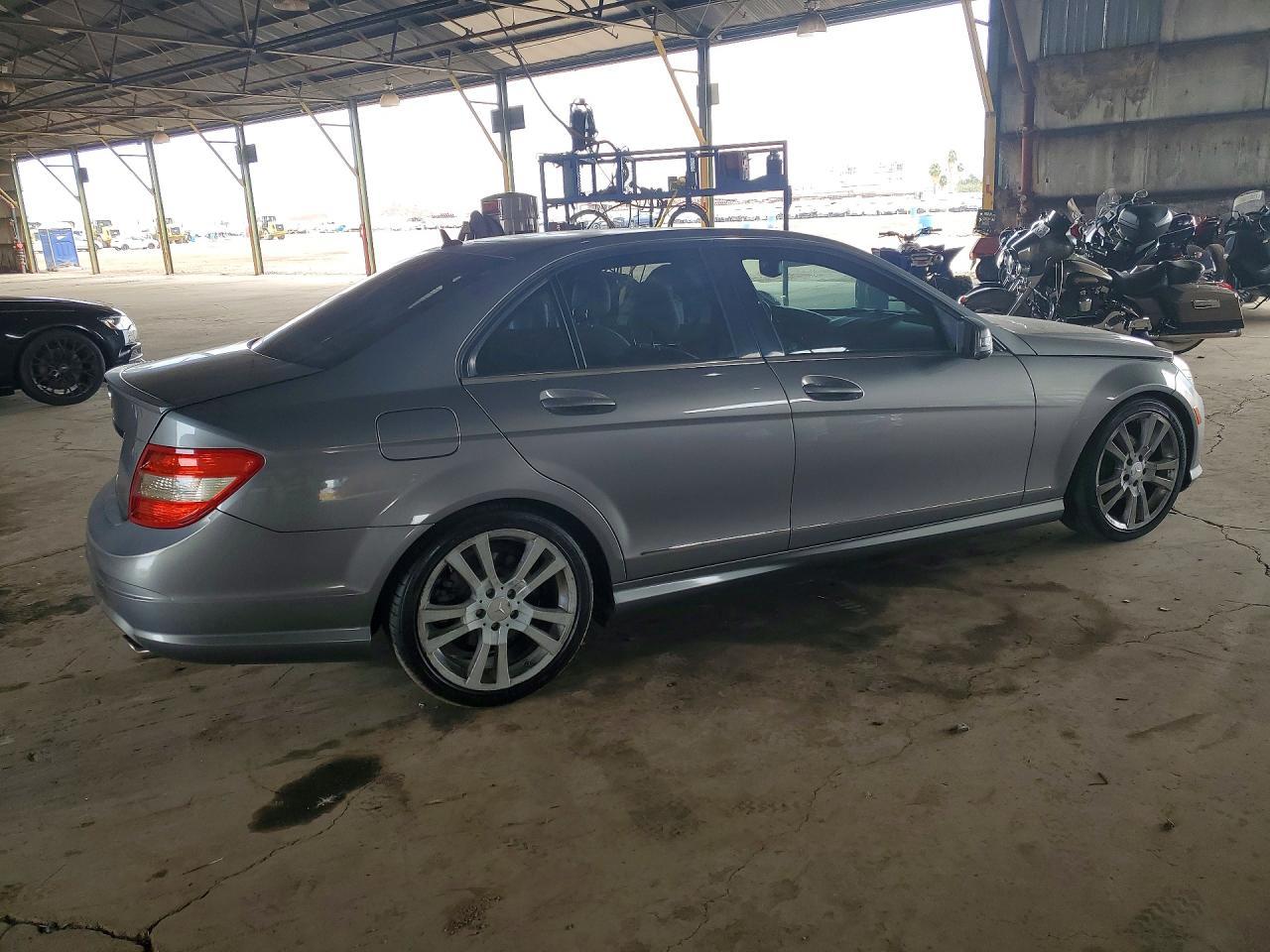 2011 MERCEDES-BENZ C-CLASS