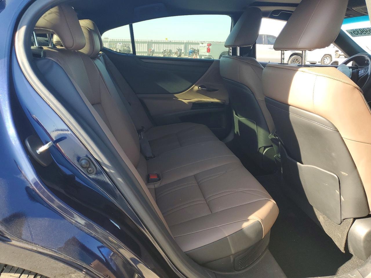 2025 LEXUS ES 300H