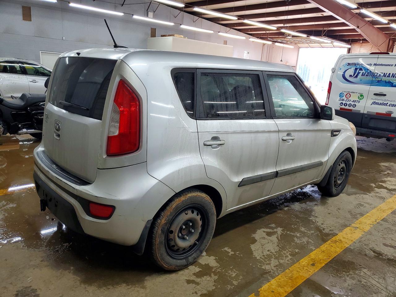 2013 KIA SOUL