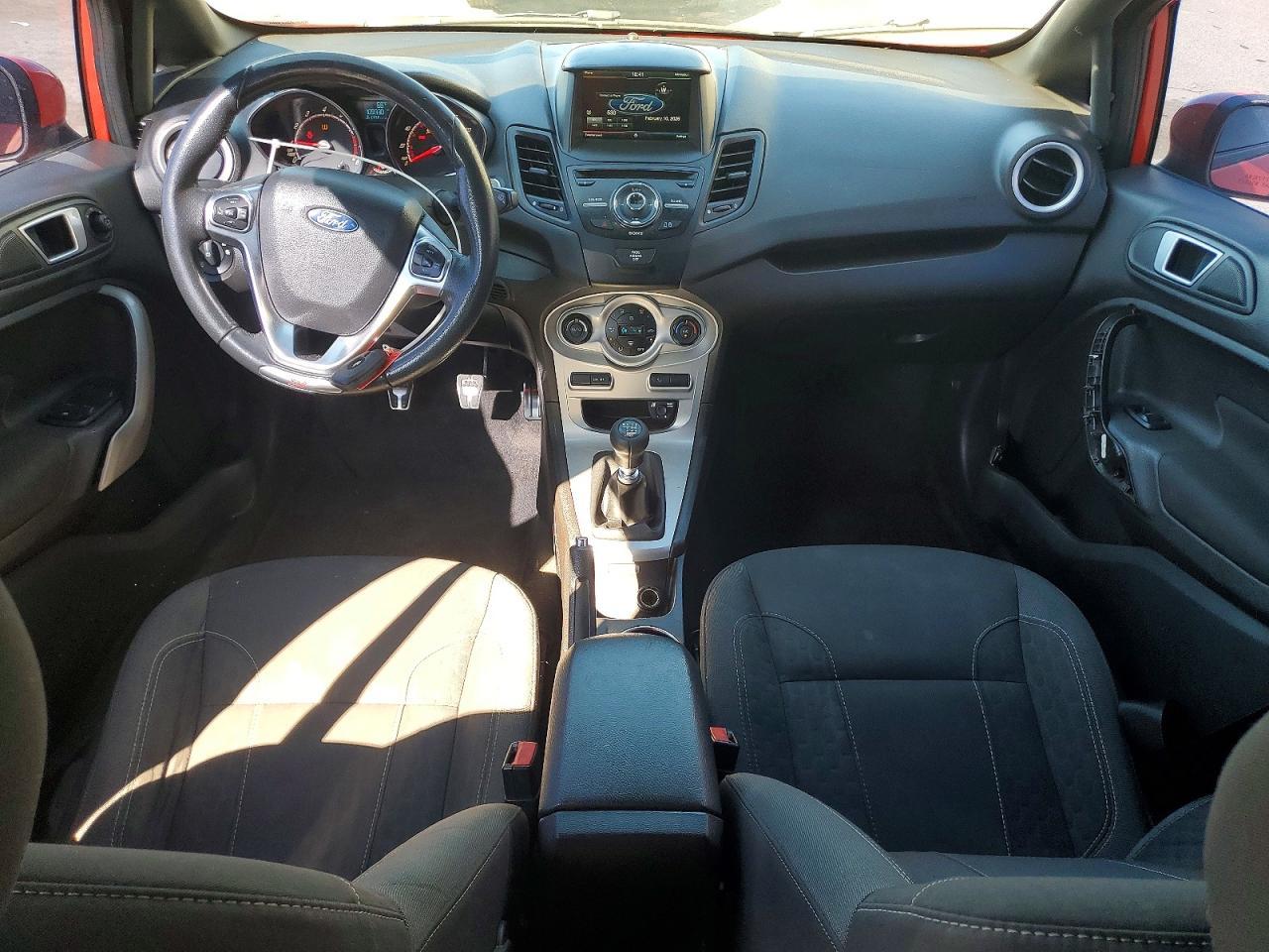2015 FORD Fiesta