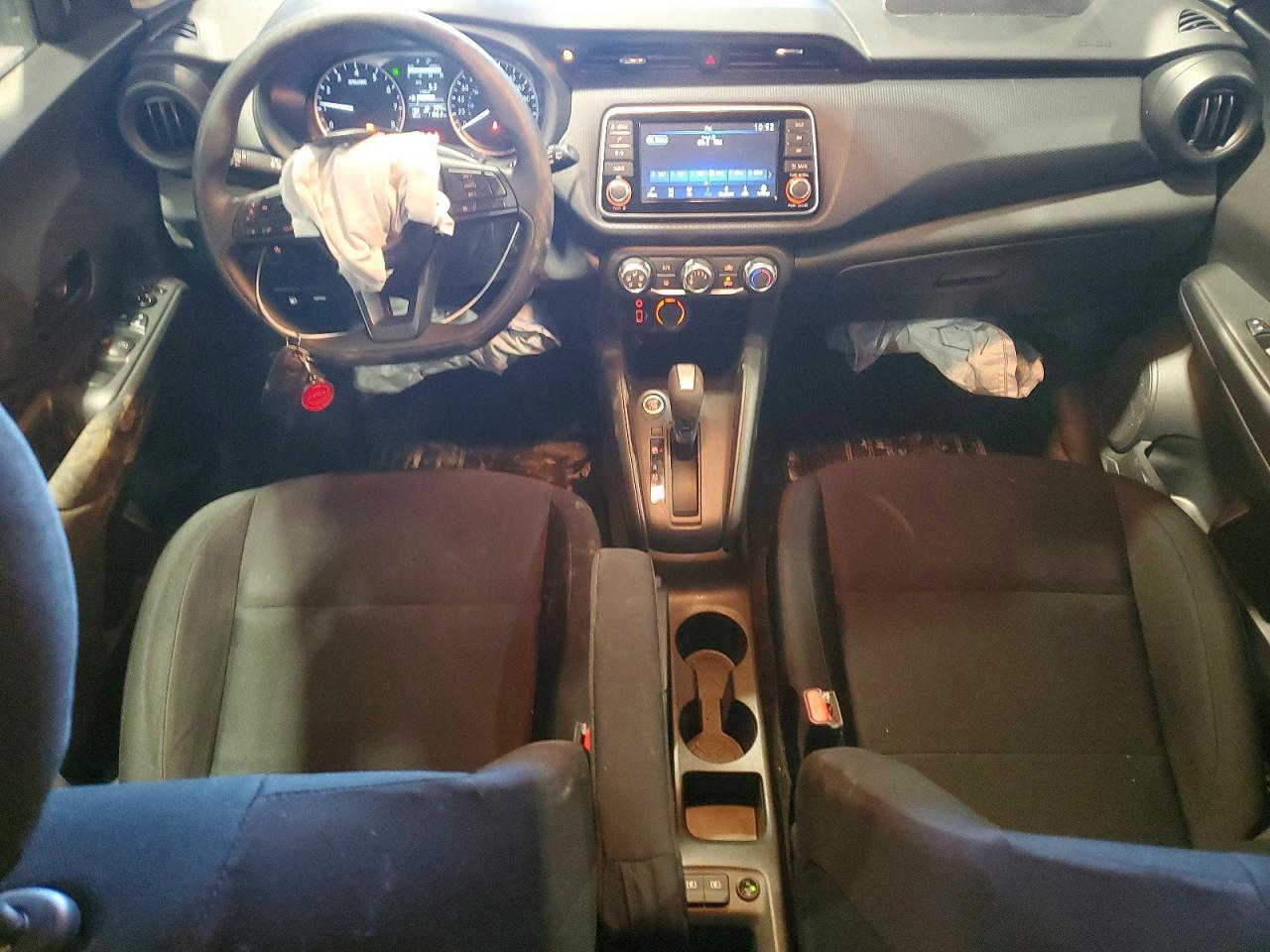 2025 NISSAN KICKS