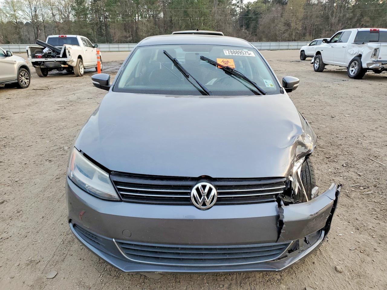 2013 VOLKSWAGEN JETTA
