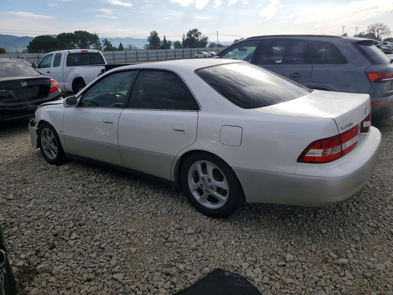 2001 LEXUS Es 300