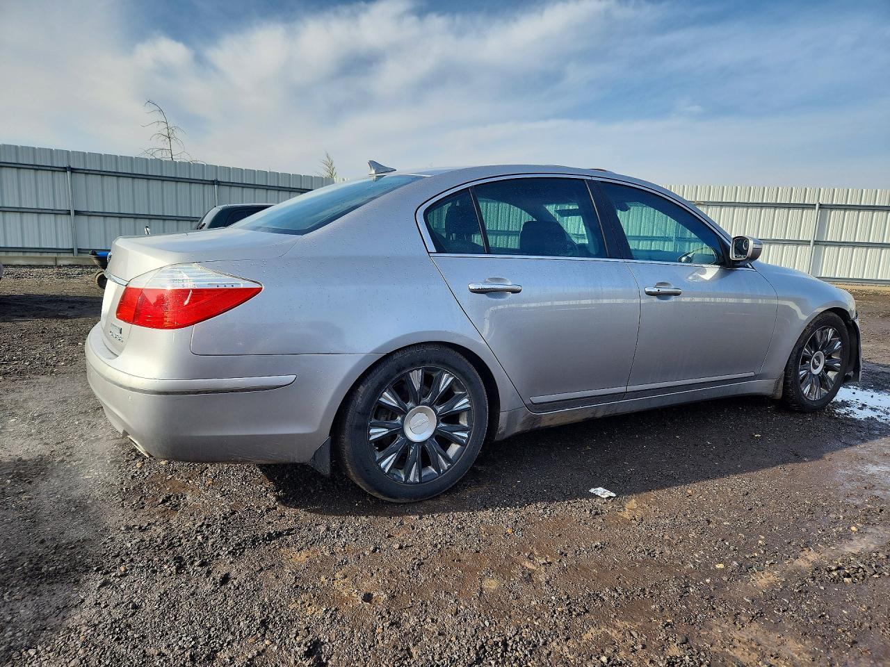 2009 HYUNDAI GENESIS