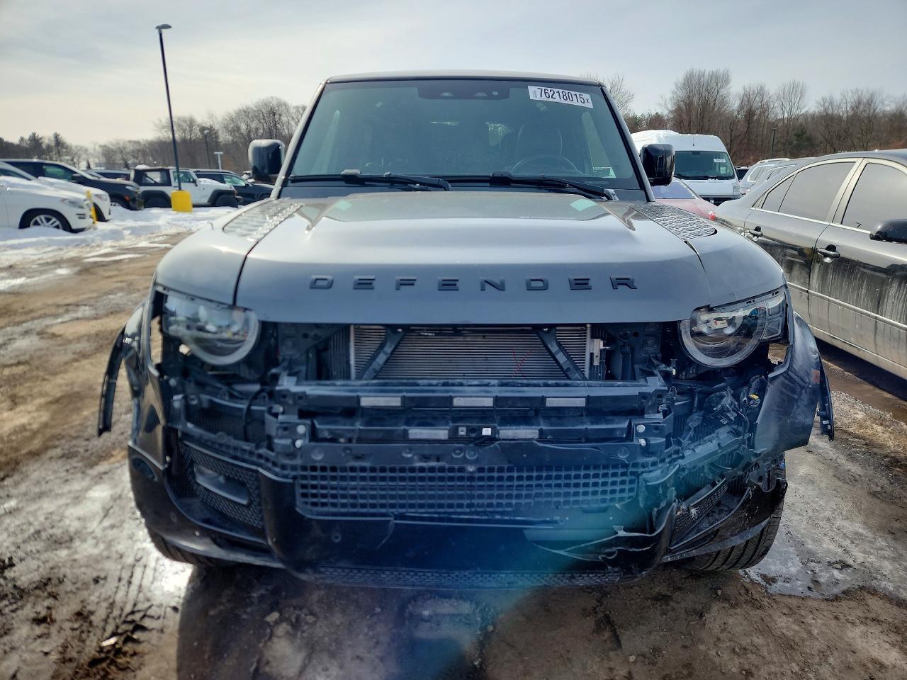 2025 LAND ROVER Defender