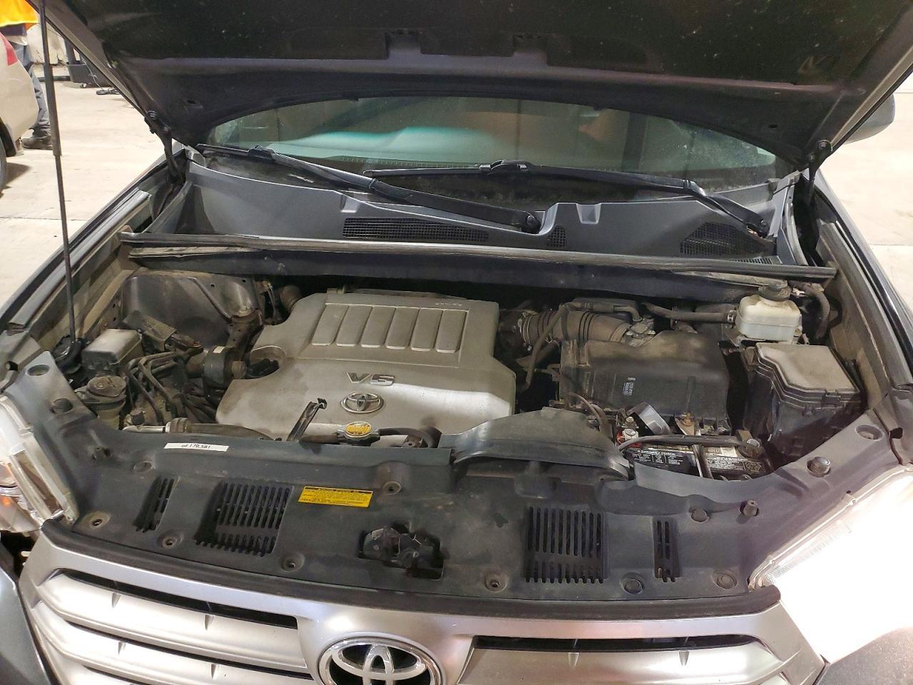 2013 TOYOTA HIGHLANDER