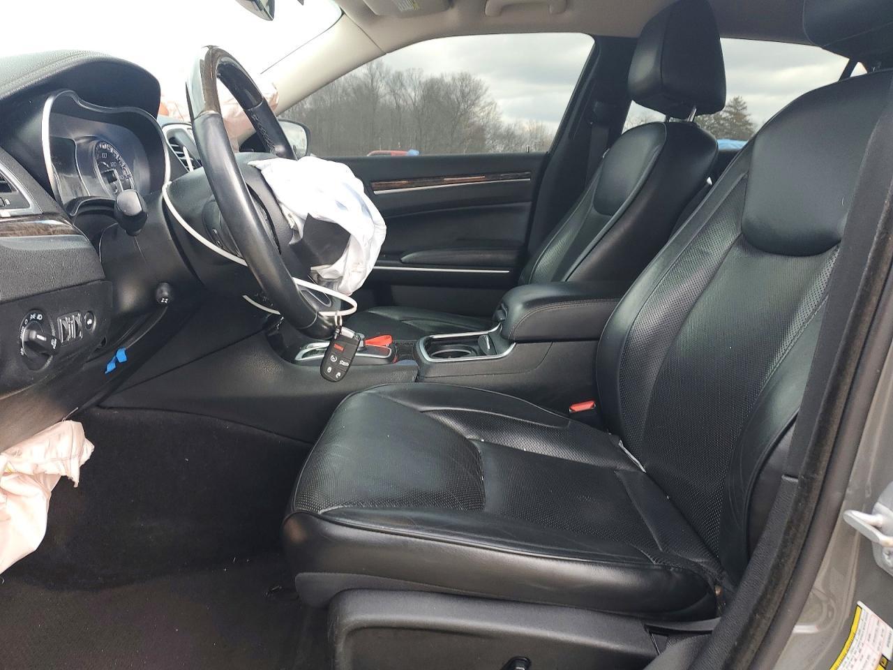 2019 CHRYSLER 300