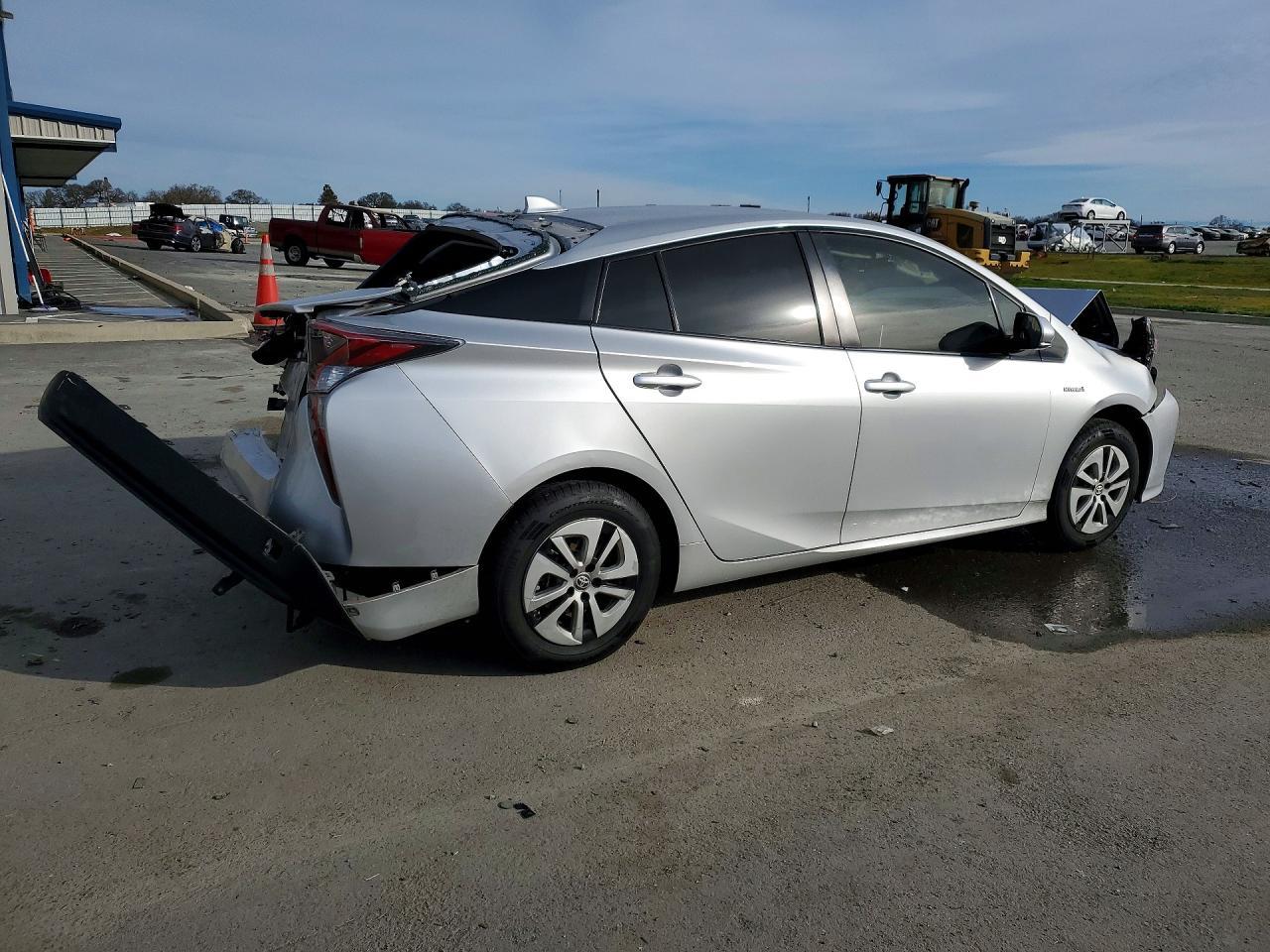 2016 TOYOTA PRIUS