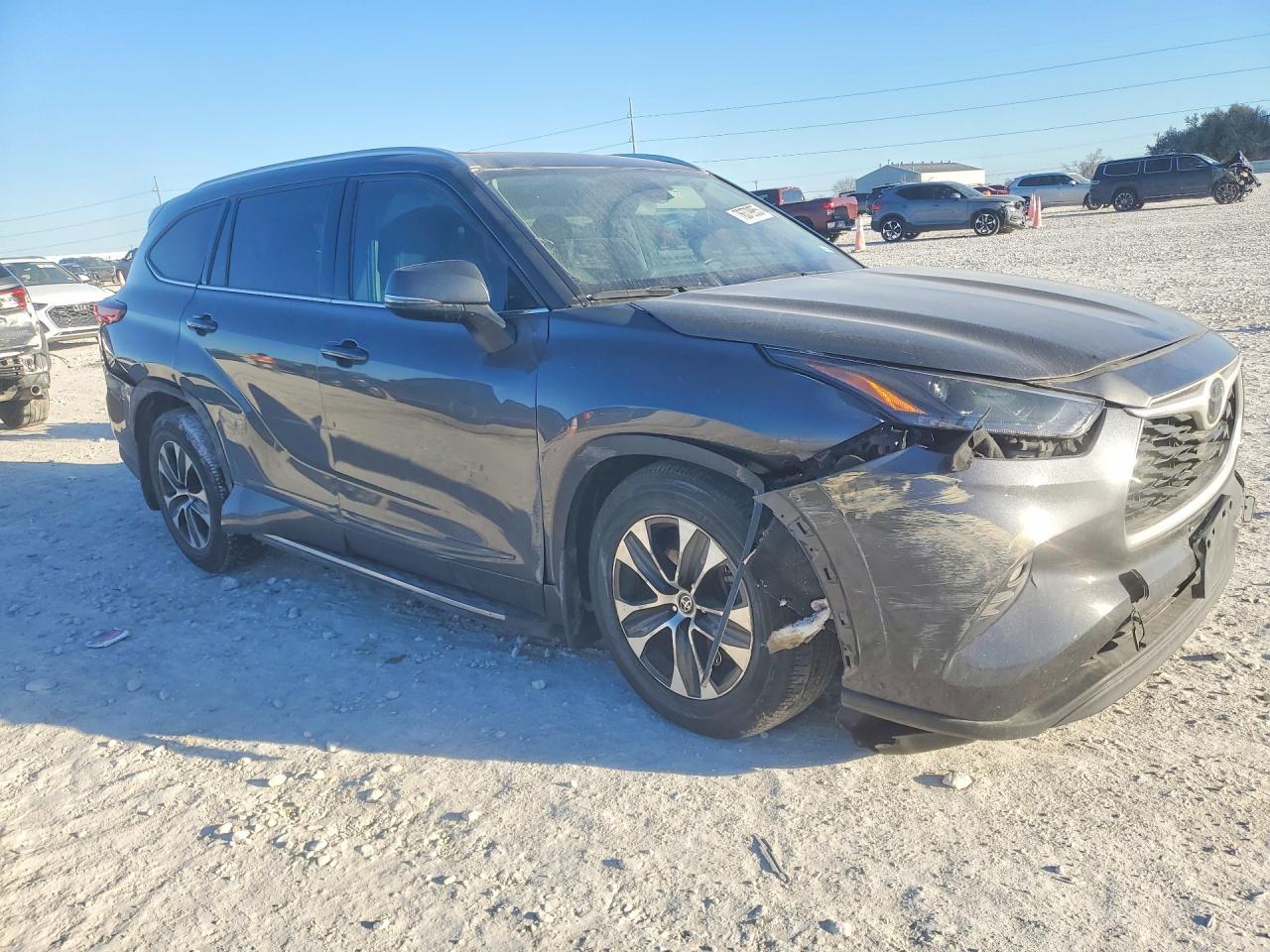 2022 TOYOTA HIGHLANDER