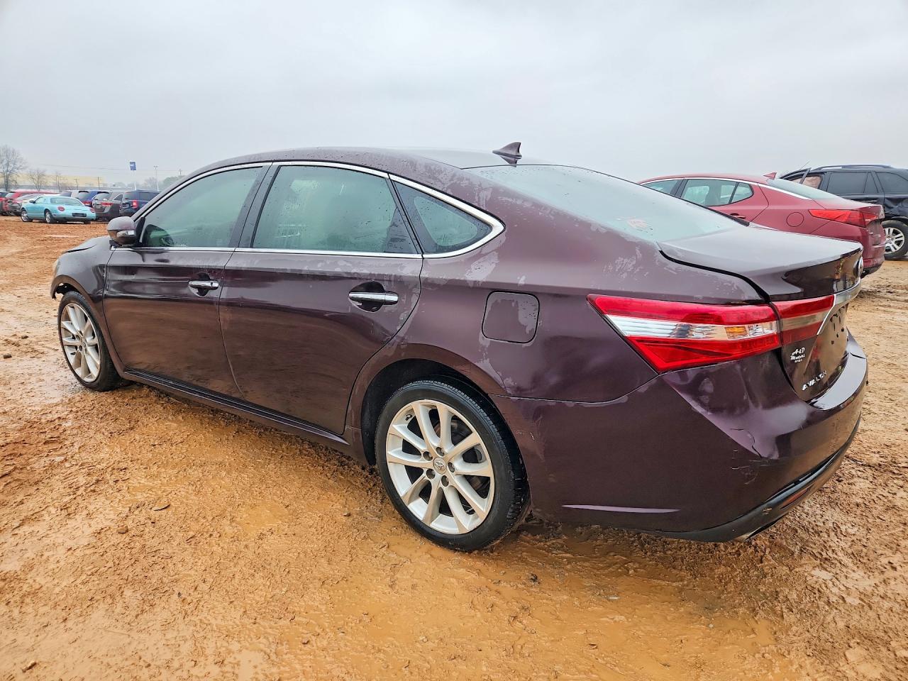 2013 TOYOTA Avalon