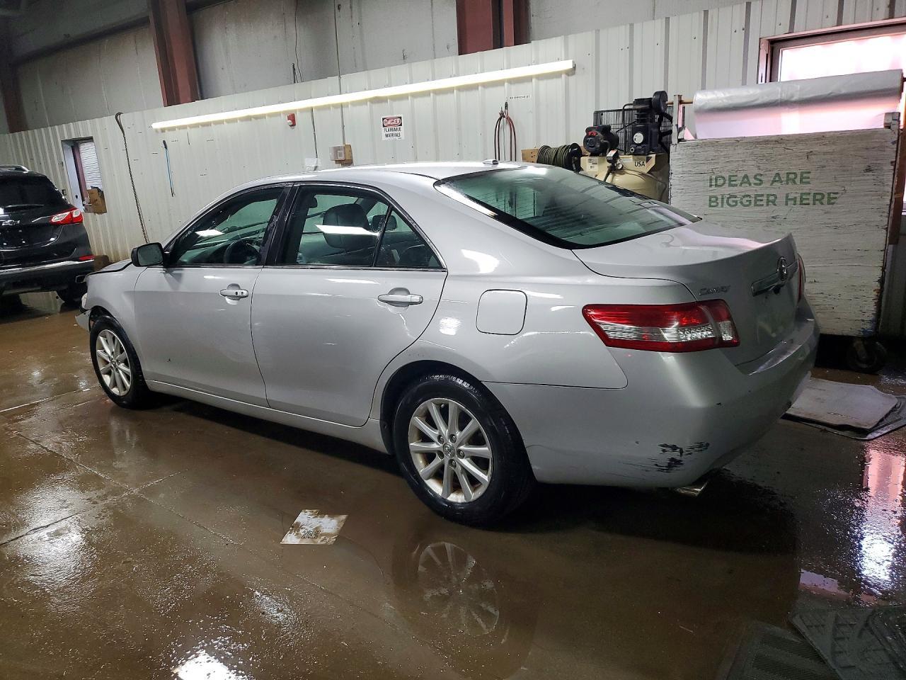 2011 TOYOTA CAMRY
