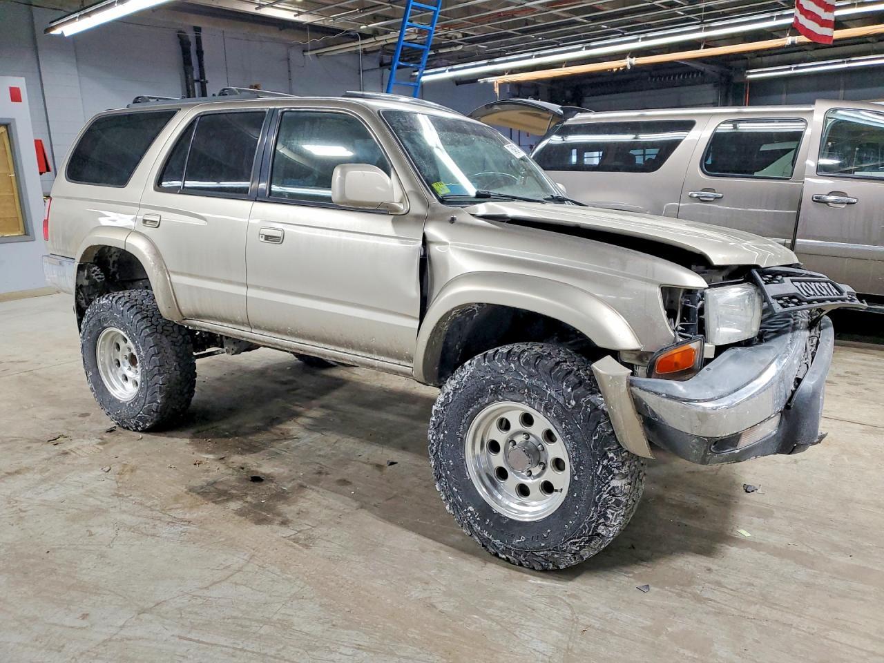 2002 TOYOTA 4Runner