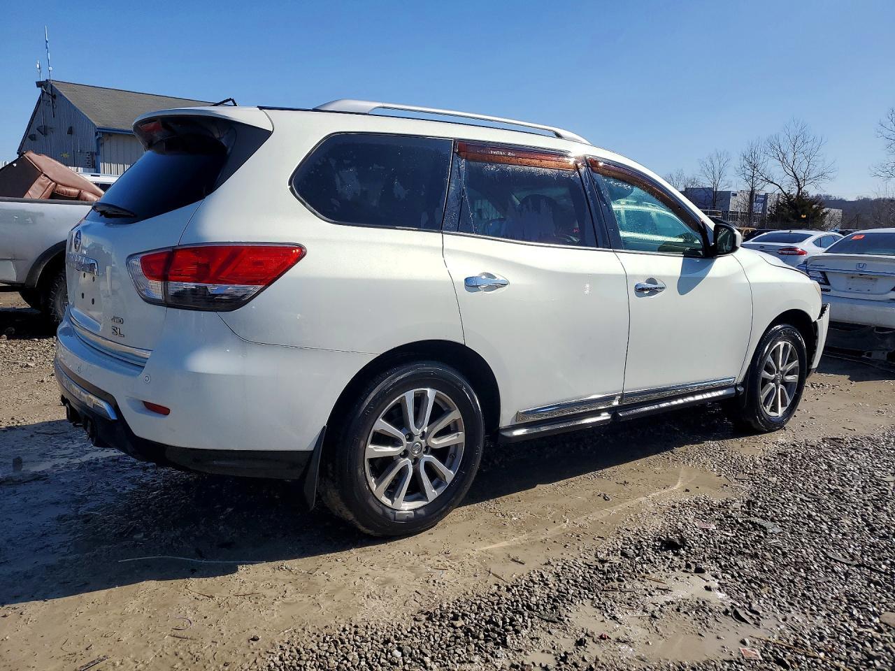2013 NISSAN PATHFINDER