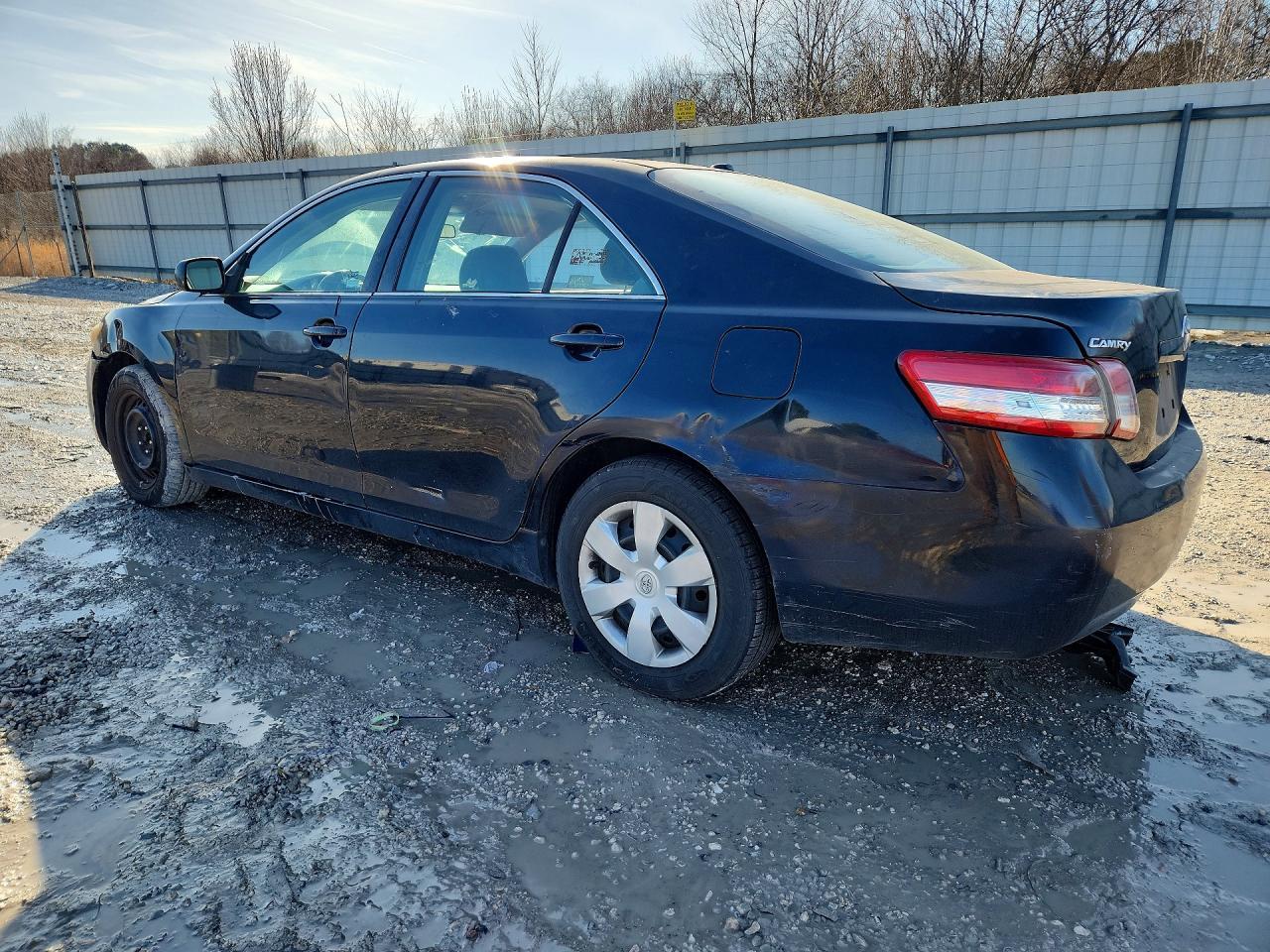 2011 TOYOTA CAMRY