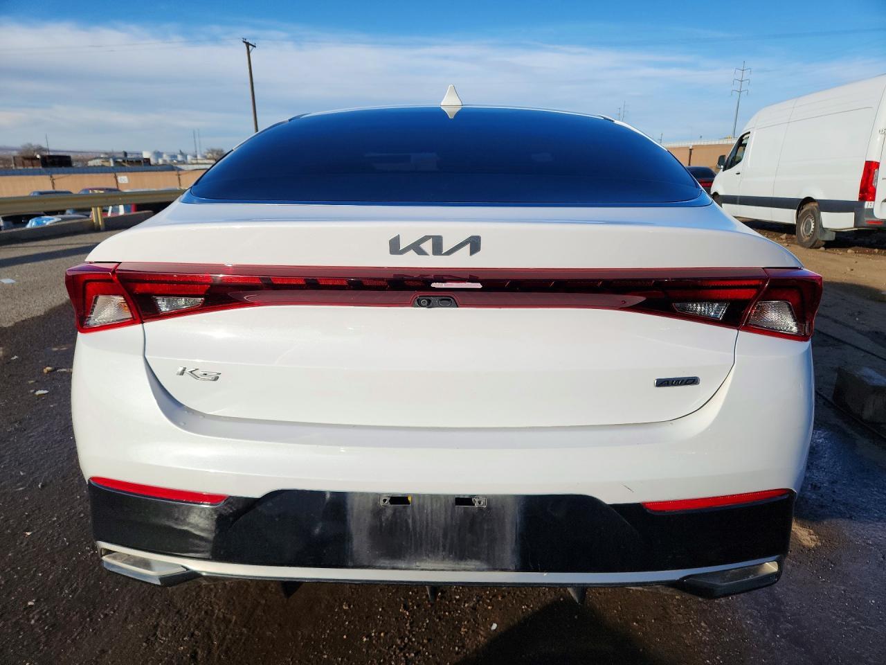 2022 KIA K5