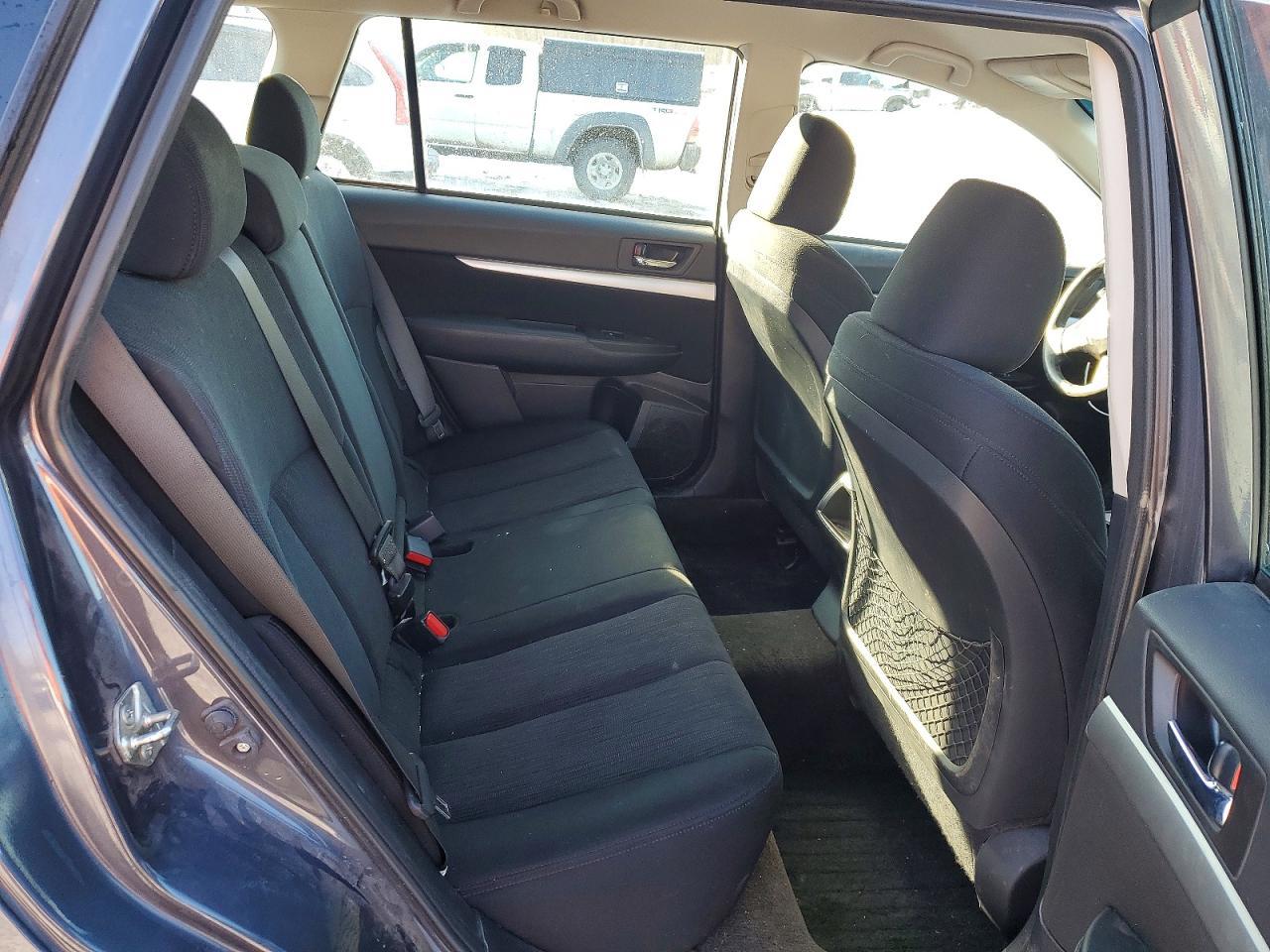 2014 SUBARU Outback