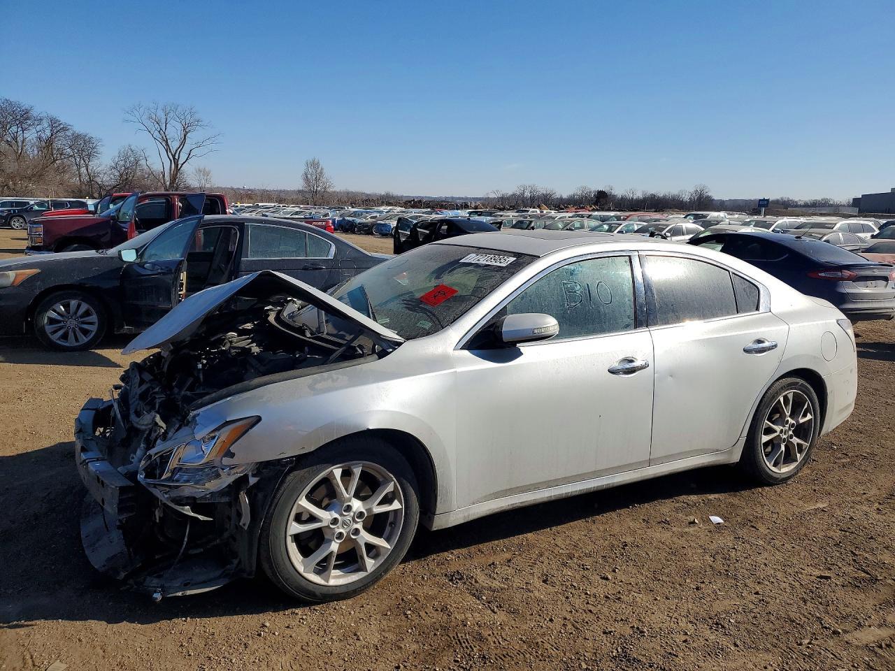 2014 NISSAN Maxima