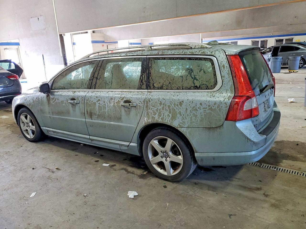 2009 VOLVO V70