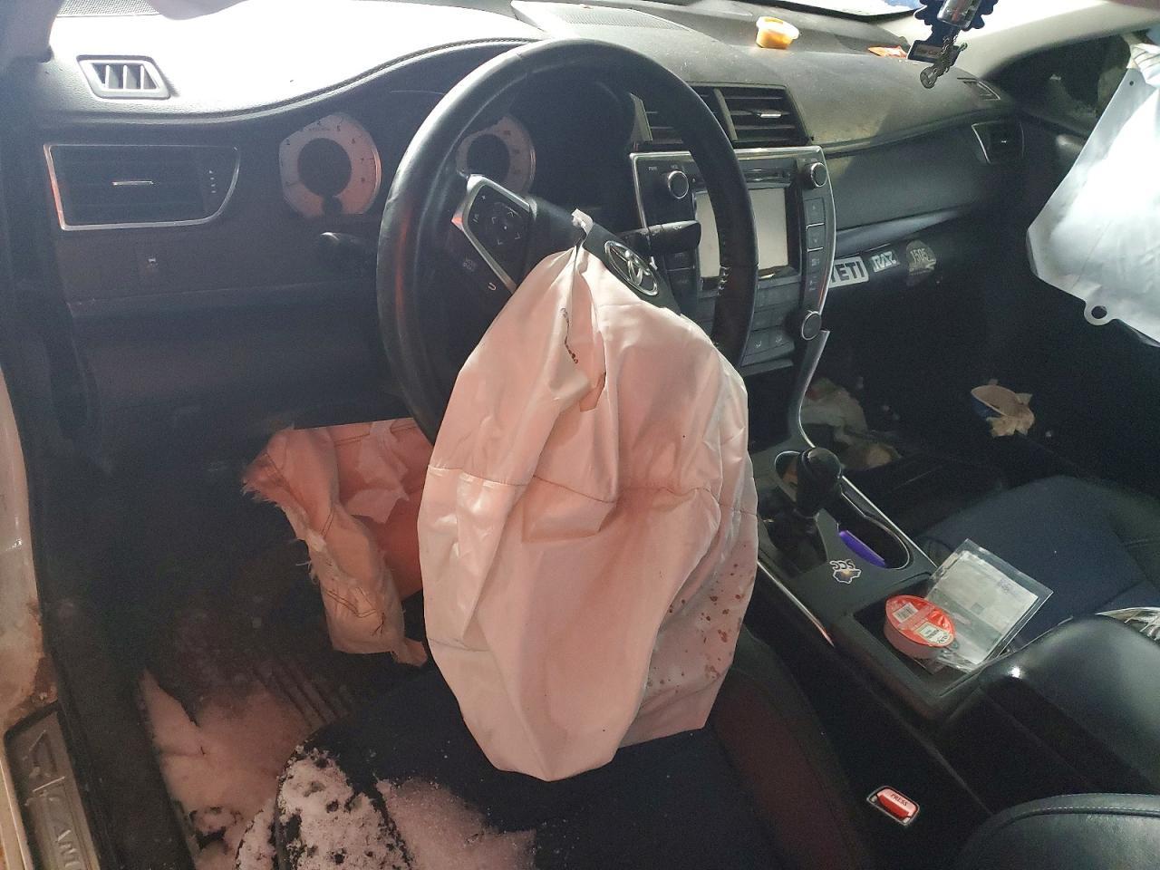 2016 TOYOTA CAMRY