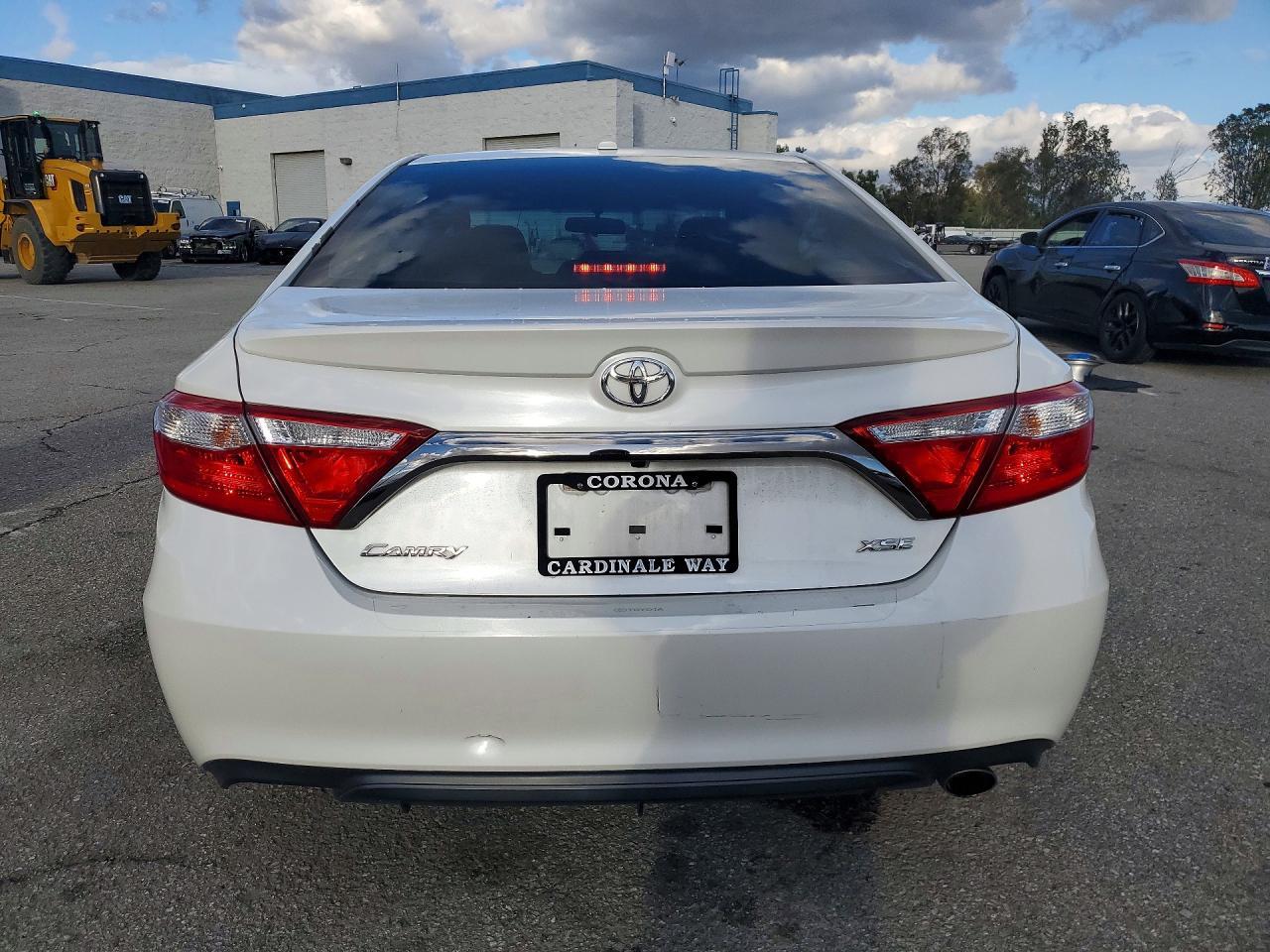 2015 TOYOTA CAMRY
