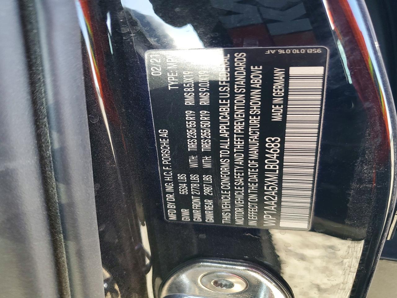2021 PORSCHE Macan