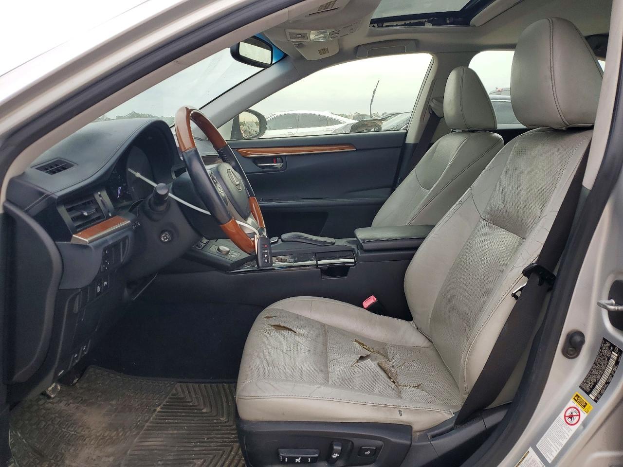 2013 LEXUS ES 300H