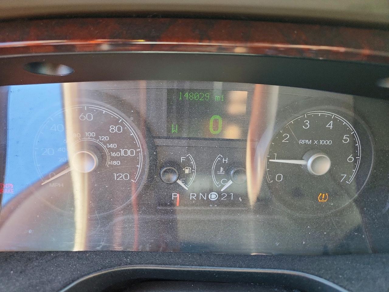 2008 LINCOLN Town Car