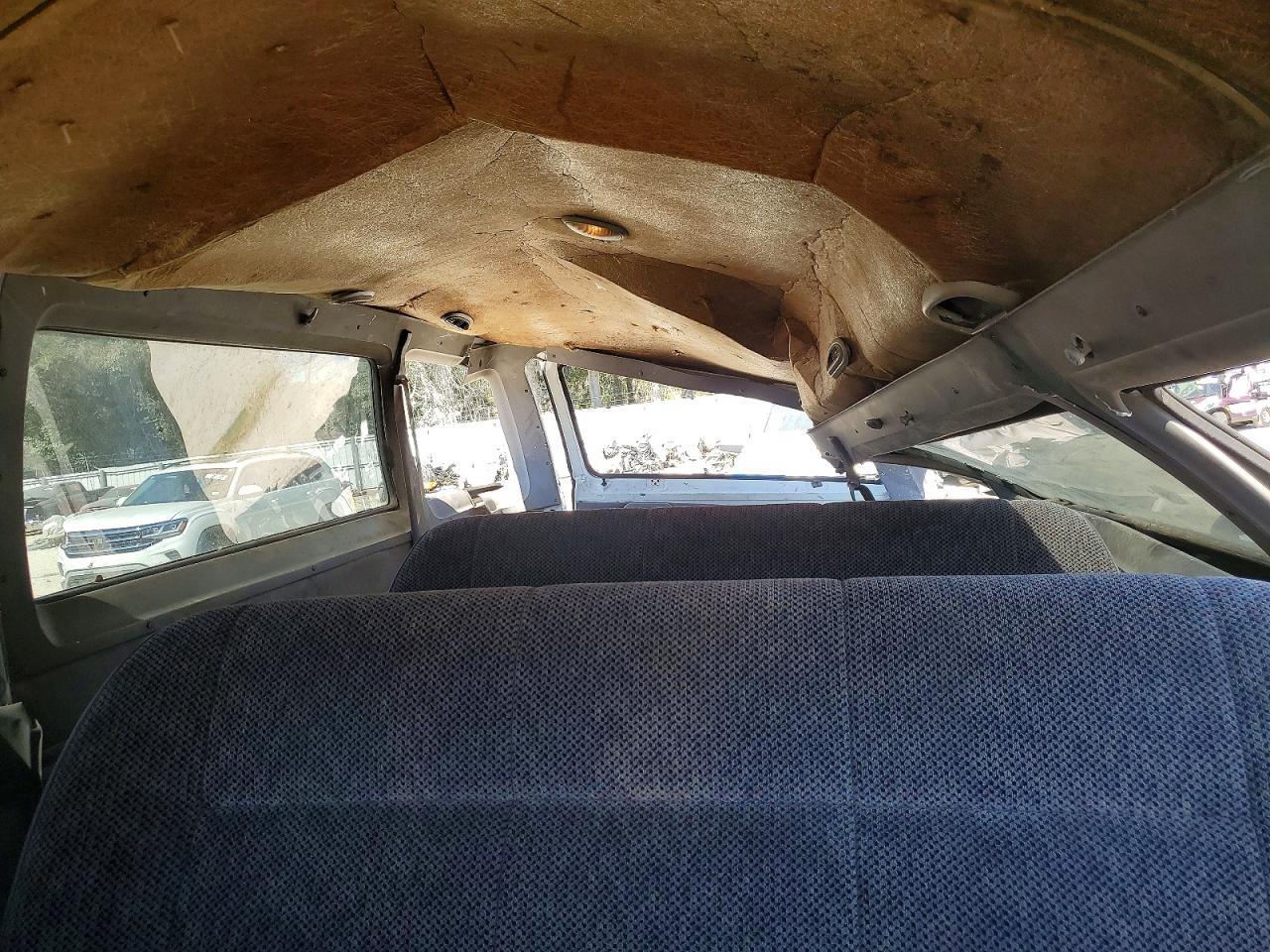 2000 DODGE Ram Wagon