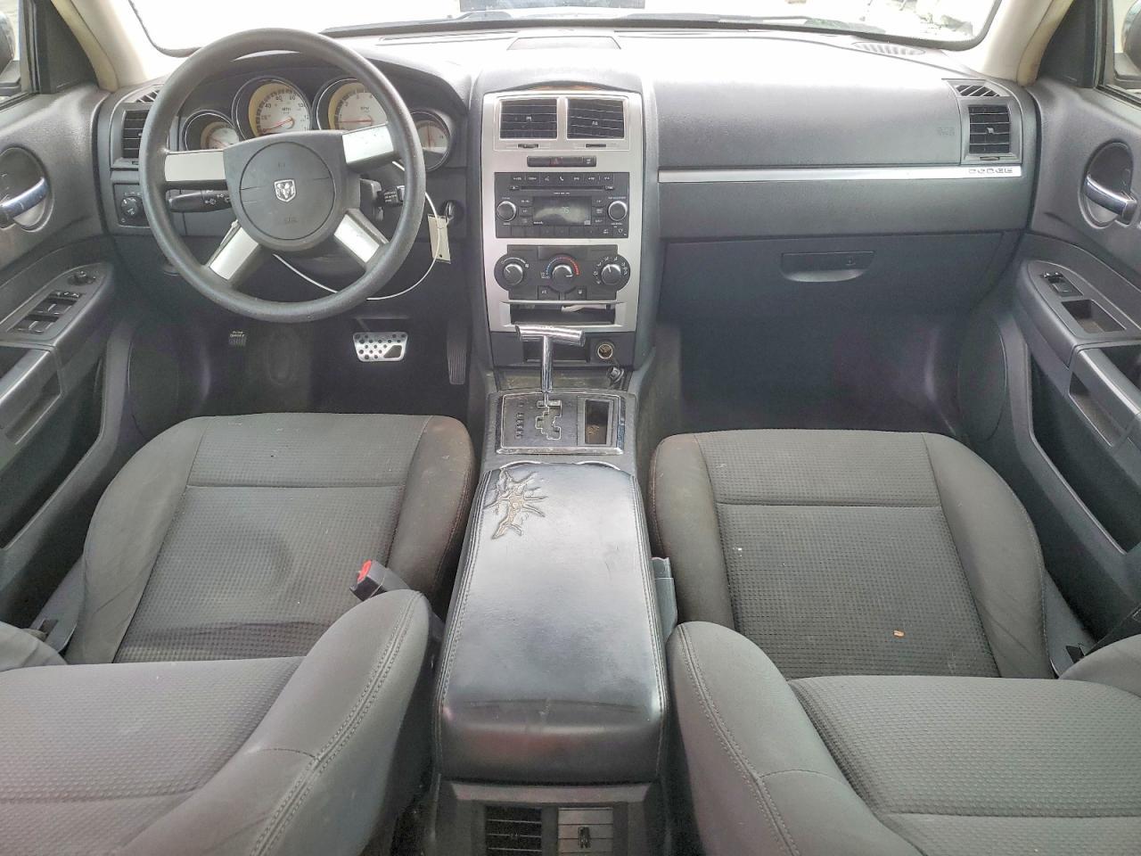 2010 DODGE CHARGER